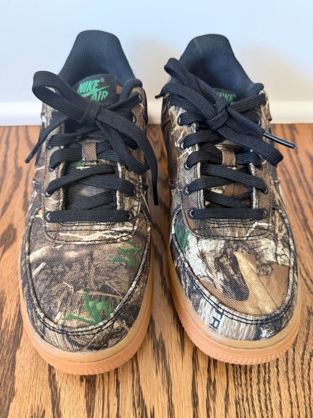 Nike Real Tree Air Force 1 low kids sz 5